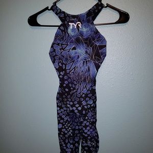 Tyr avictor venom kneeskin techsuit